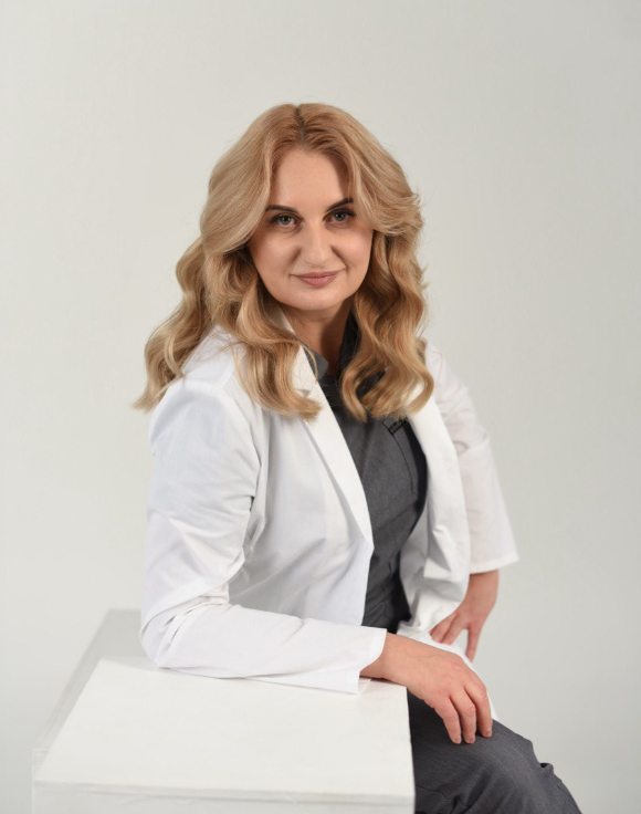 Олександра Гусакова